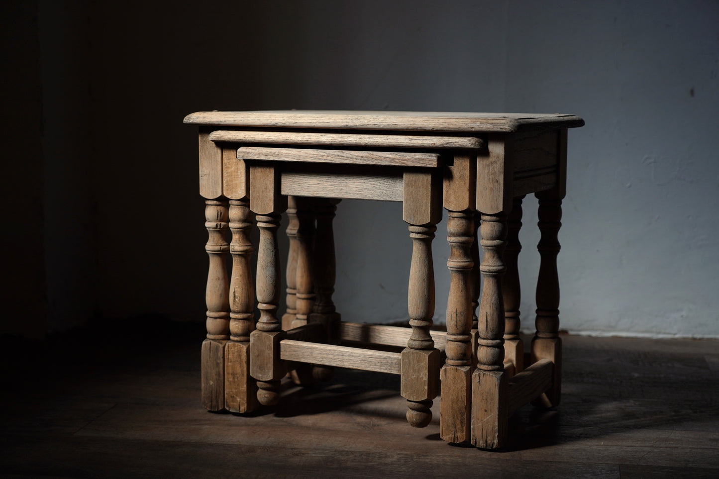 サイドテーブル　F401