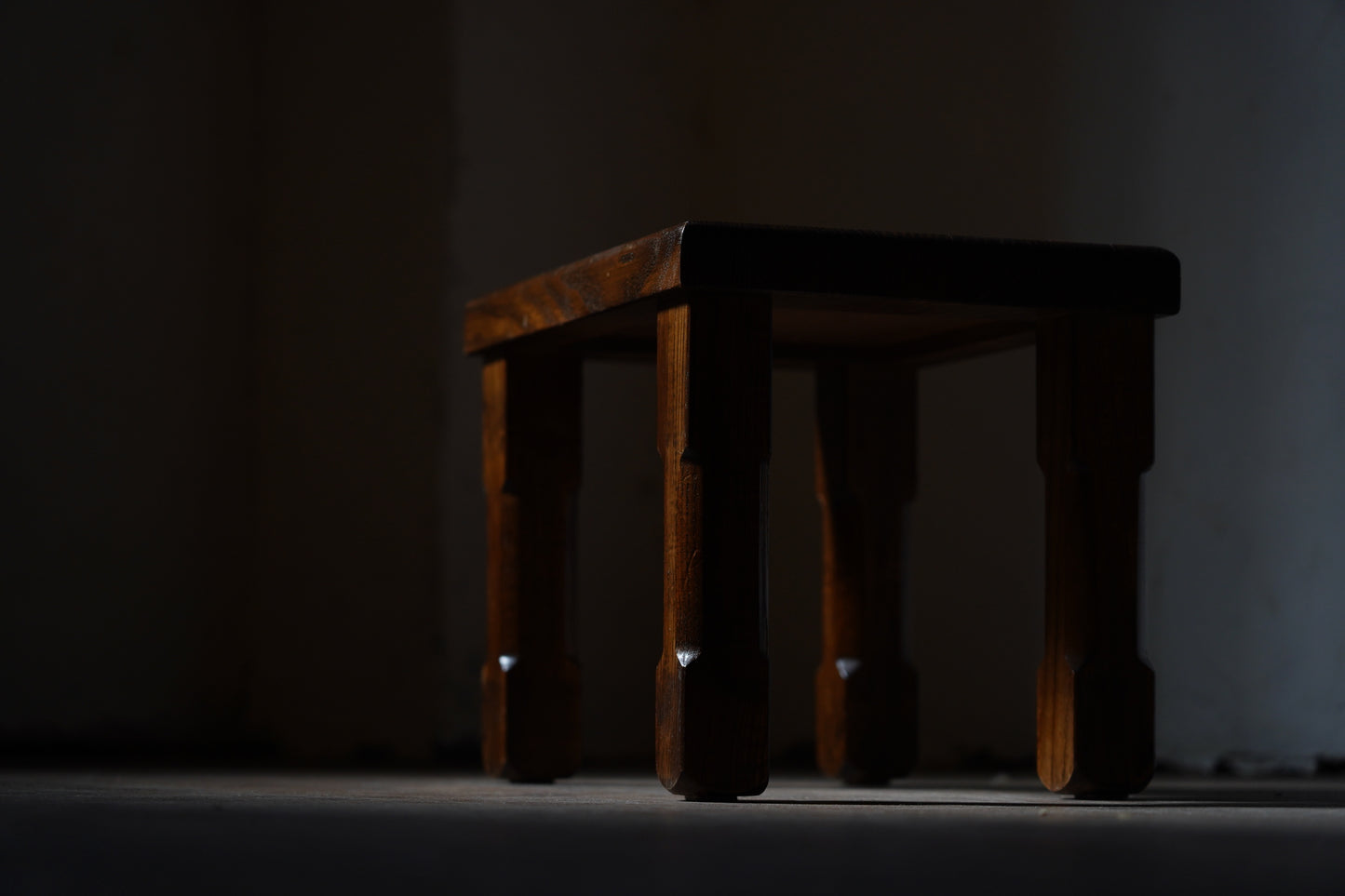 タイルトップサイドテーブル　F402