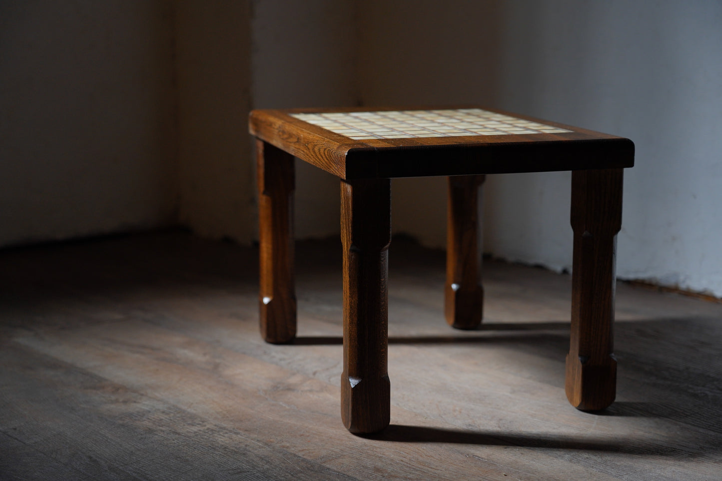 タイルトップサイドテーブル　F403