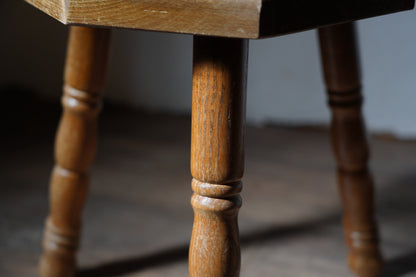 オクトゴナル　スツール　F404