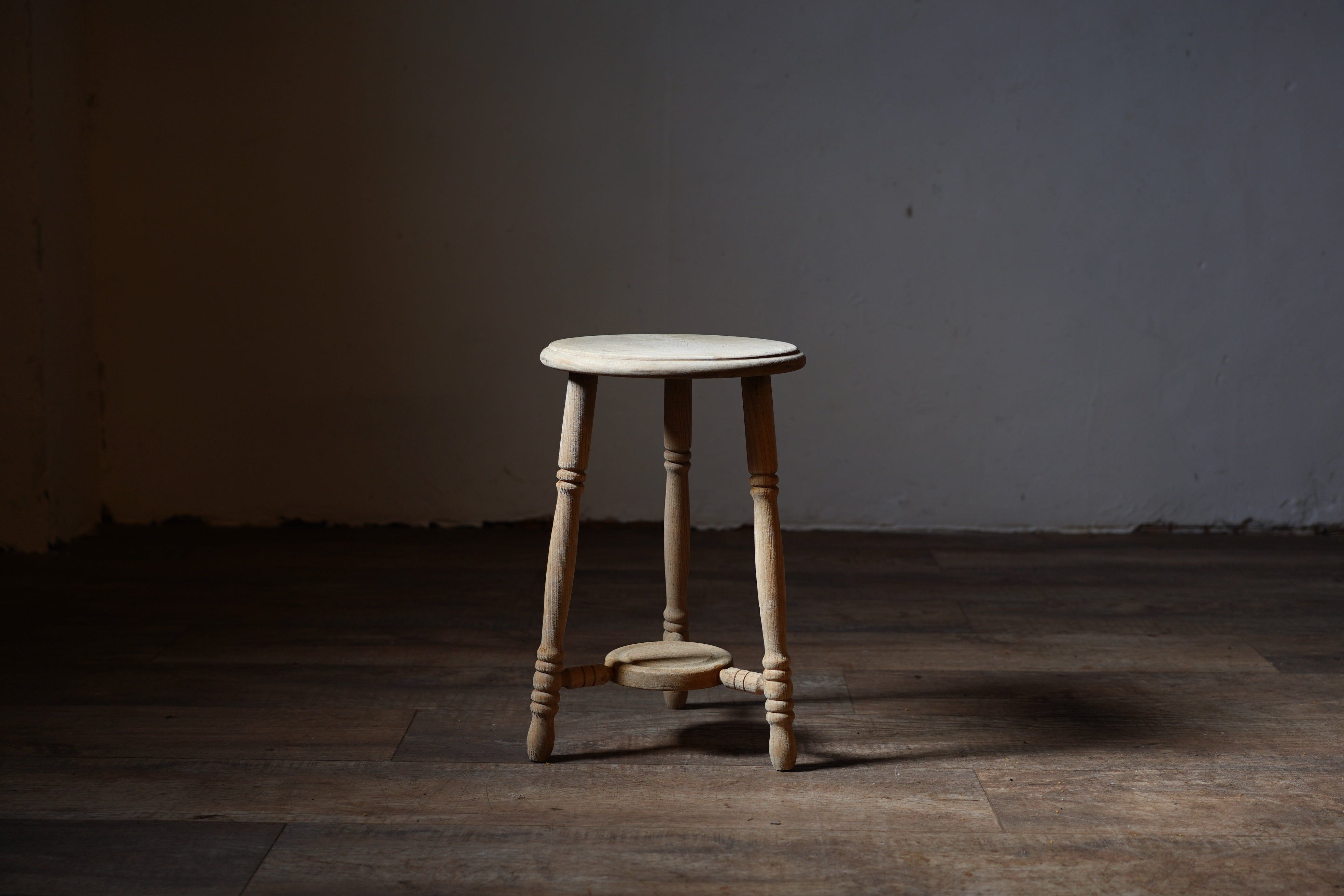 東欧　古道具　スツール 丸スツール F152 – 14e Online shop